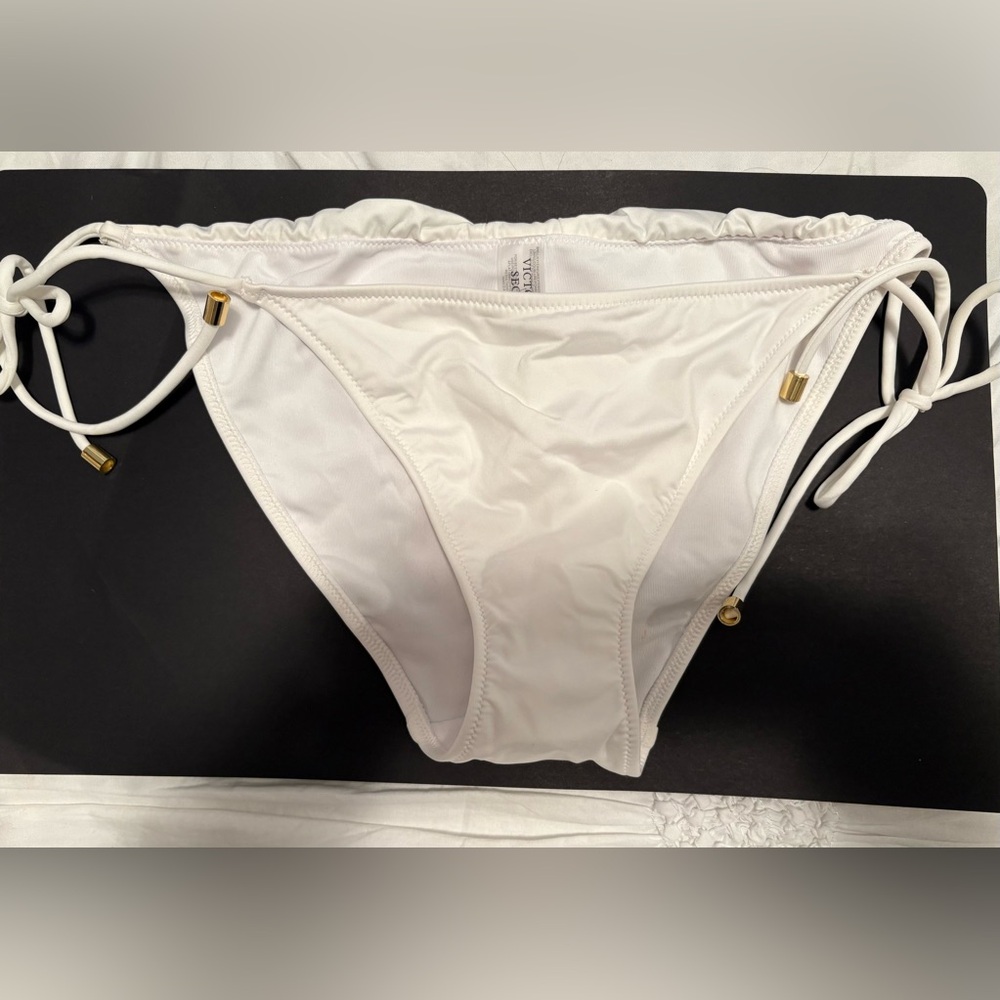 New w/o tag: Victoria's Secret White Bikini Bottoms